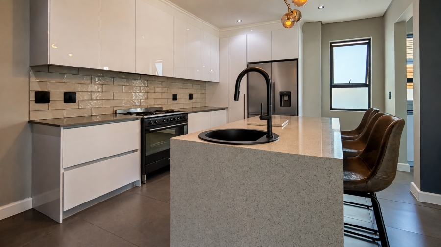 4 Bedroom Property for Sale in Sitari Country Estate Western Cape